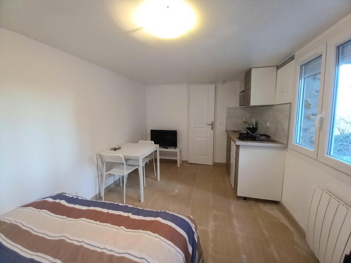Super Appartement Au Centre Ville De Rosny Sous Bois Buitenkant foto