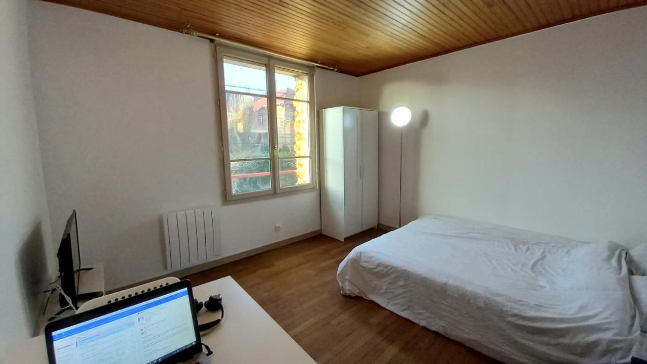 Super Appartement Au Centre Ville De Rosny Sous Bois Buitenkant foto