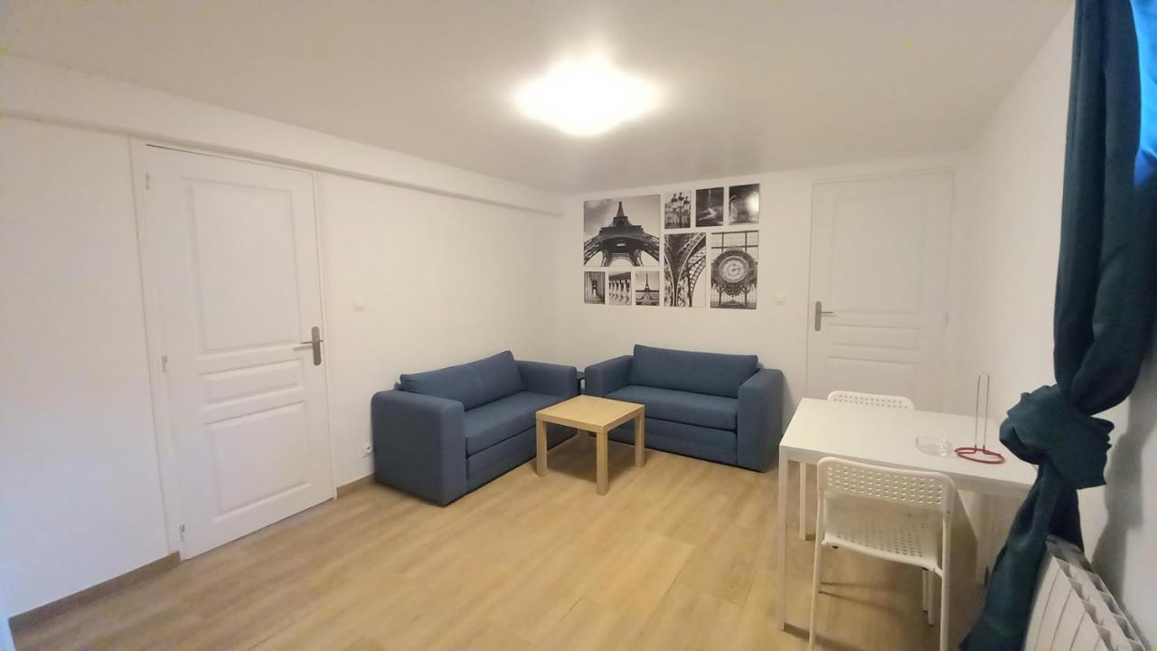 Super Appartement Au Centre Ville De Rosny Sous Bois Buitenkant foto