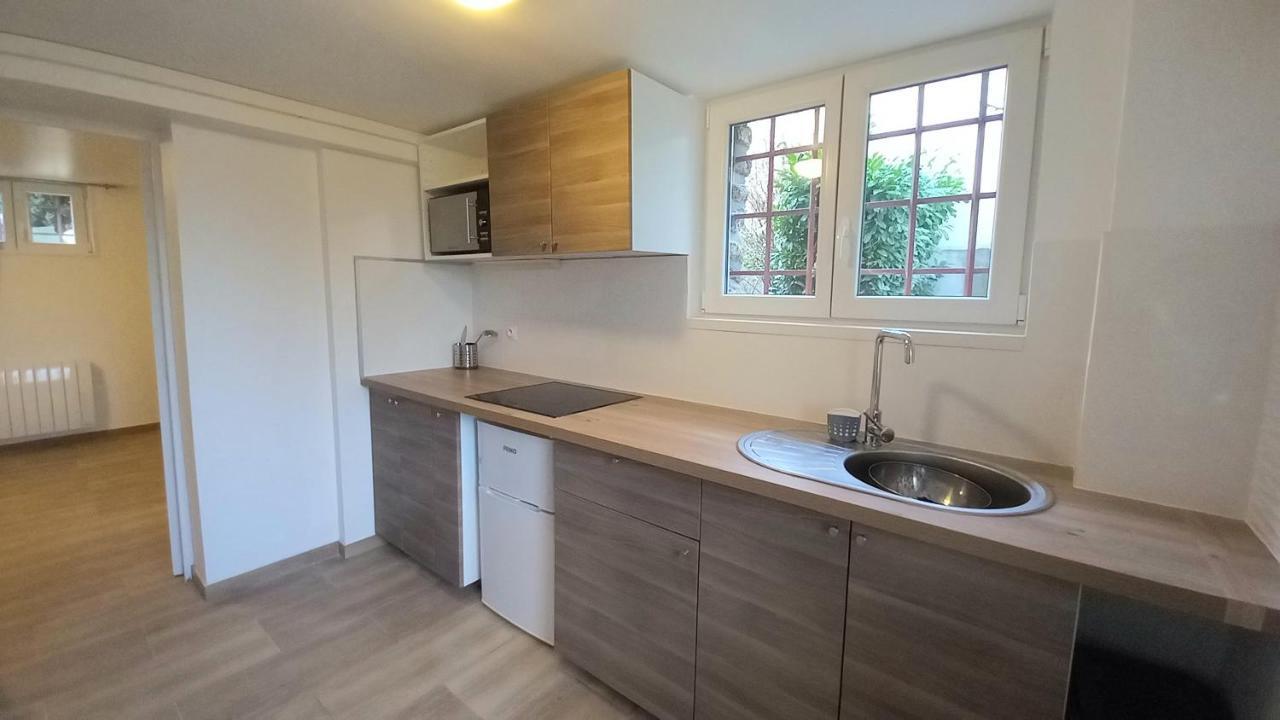 Super Appartement Au Centre Ville De Rosny Sous Bois Buitenkant foto