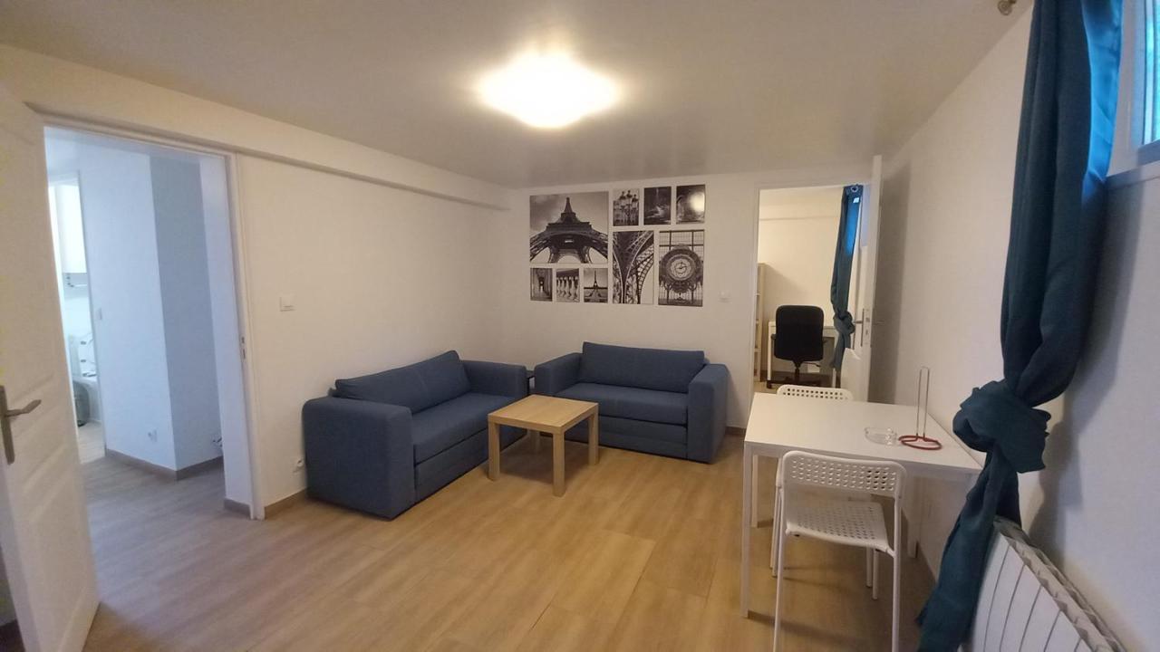 Super Appartement Au Centre Ville De Rosny Sous Bois Buitenkant foto