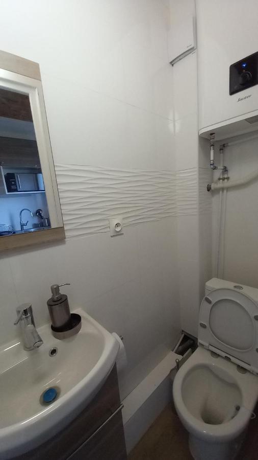 Super Appartement Au Centre Ville De Rosny Sous Bois Buitenkant foto