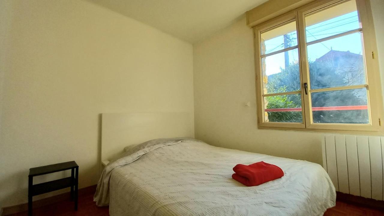 Super Appartement Au Centre Ville De Rosny Sous Bois Buitenkant foto