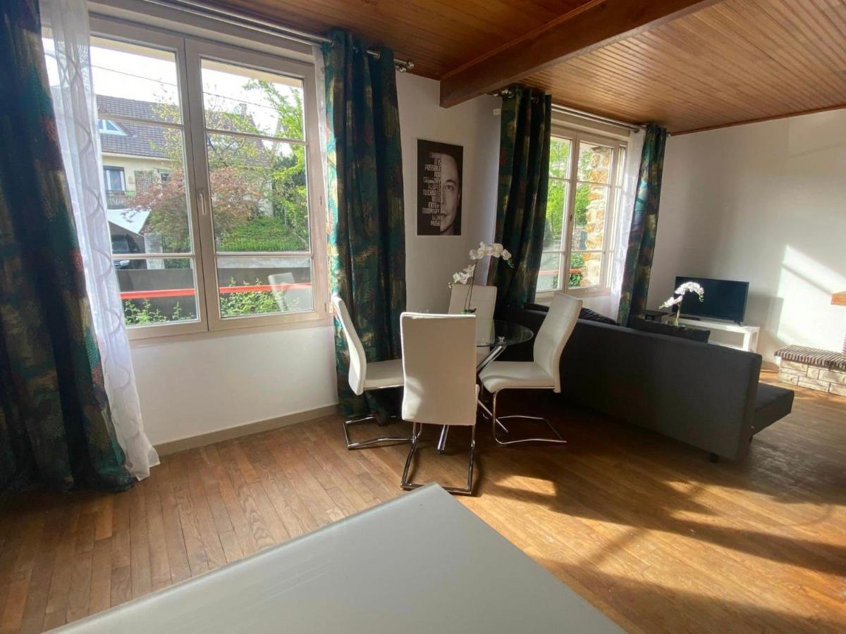 Super Appartement Au Centre Ville De Rosny Sous Bois Buitenkant foto
